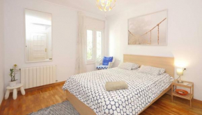 Elegant & Modern Eixample Apartments